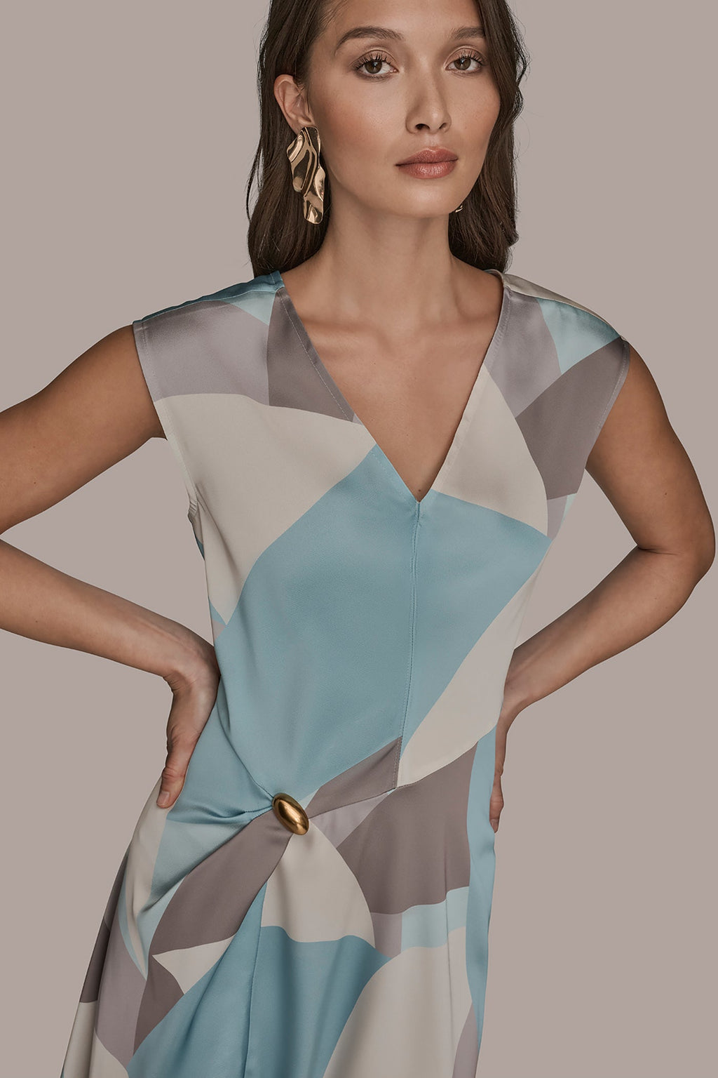 CAP SLEEVE V-NECK PRINTED MIDI DRESS