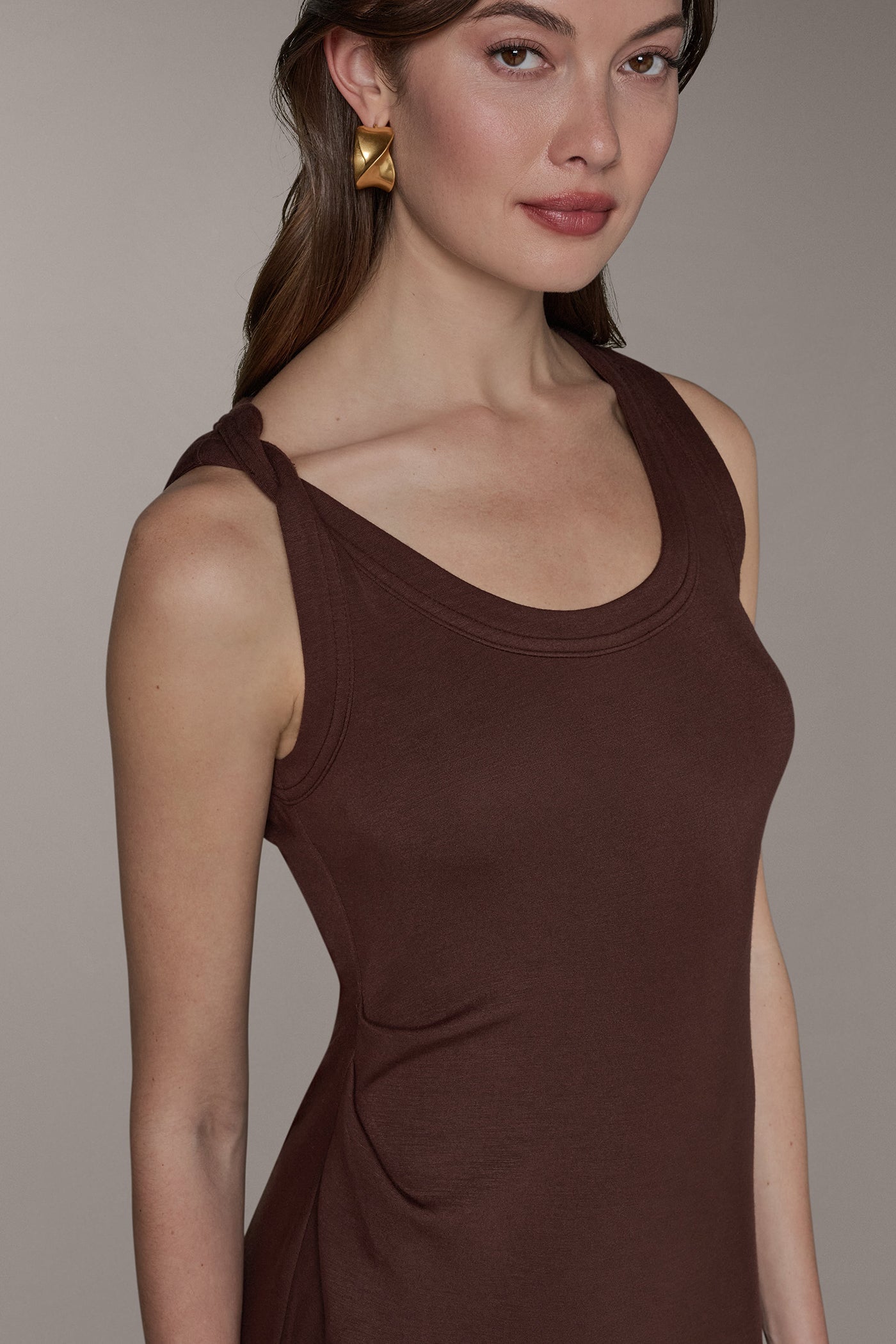 SLEEVELESS TWIST MIDI DRESS