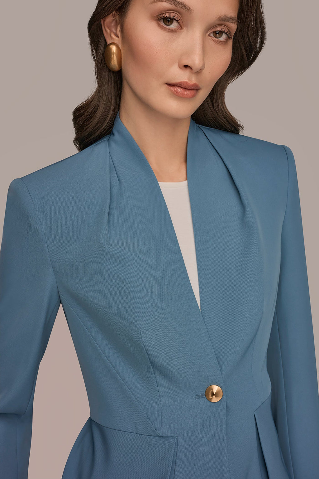 COLLARLESS PLEATED PEPLUM BLAZER
