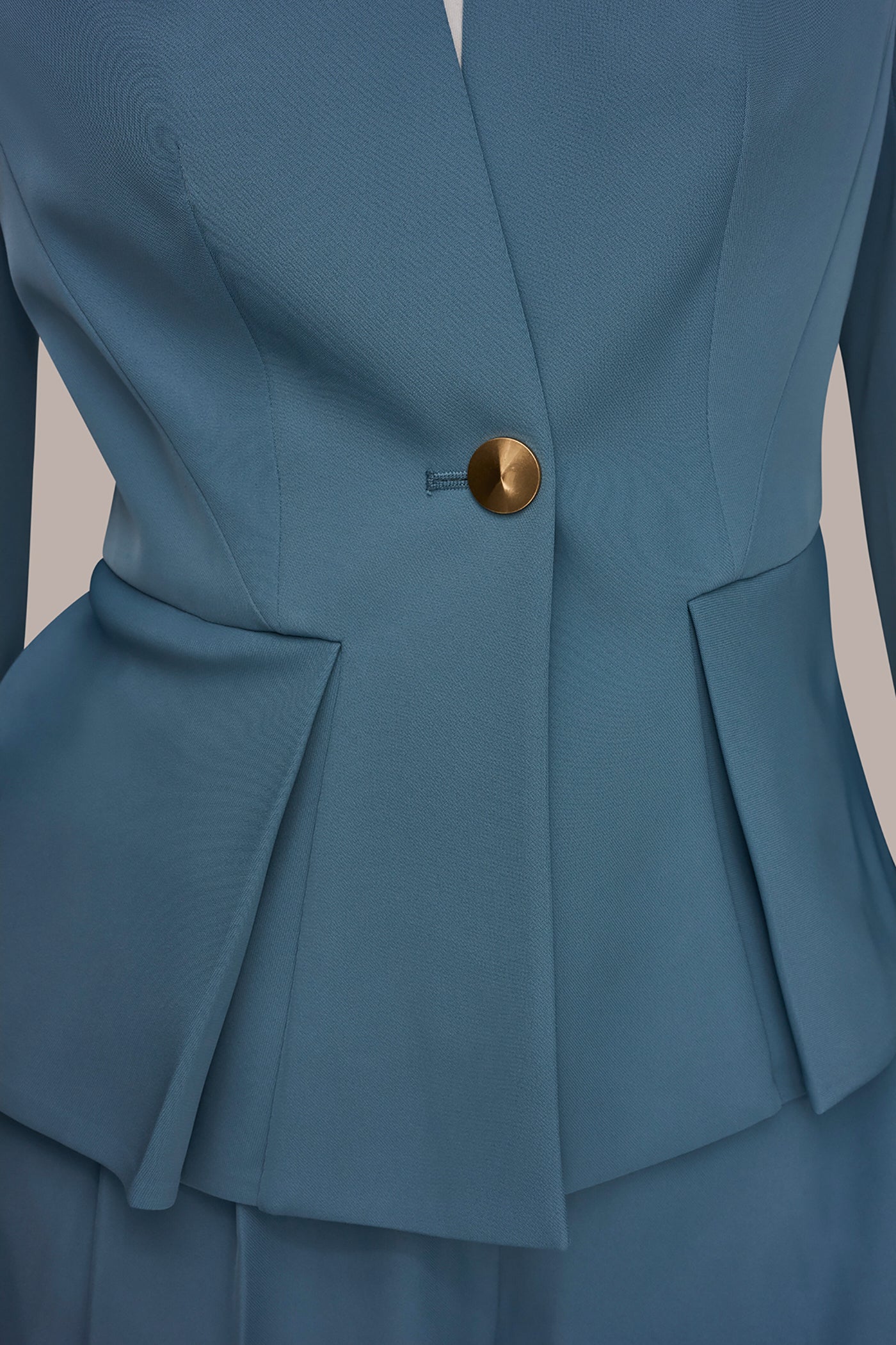COLLARLESS PLEATED PEPLUM BLAZER