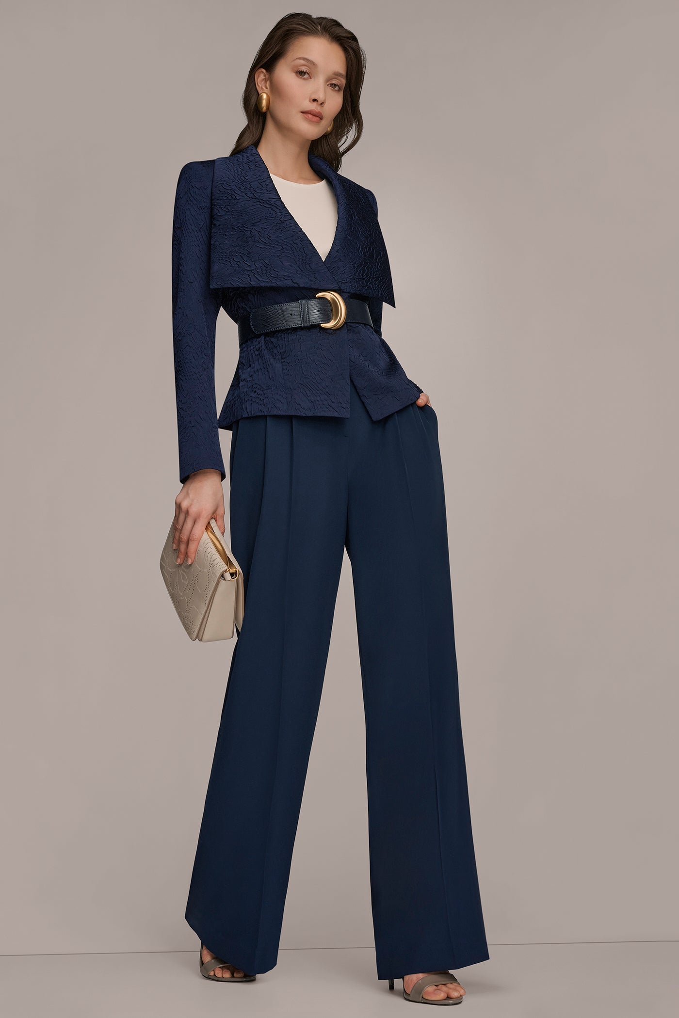 CRINKLE JACQUARD CROPPED BLAZER