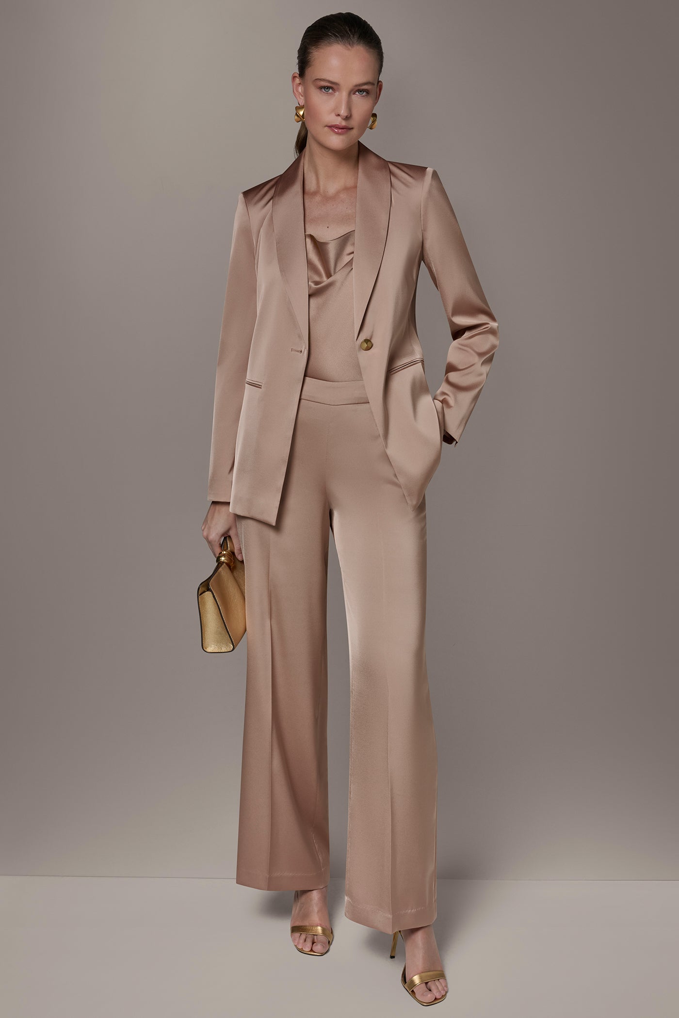 SATIN ONE-BUTTON SUIT BLAZER