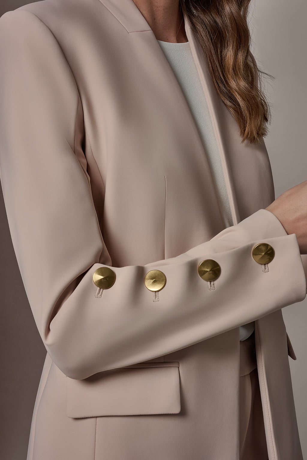 BUTTON SLEEVE SUIT BLAZER